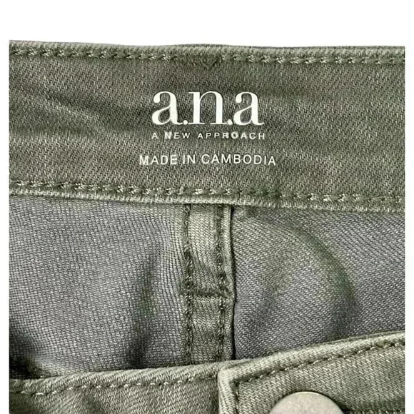 a.n.a. Women's Olive Green Distressed Jeggings Size-10 - Picture 3 of 8